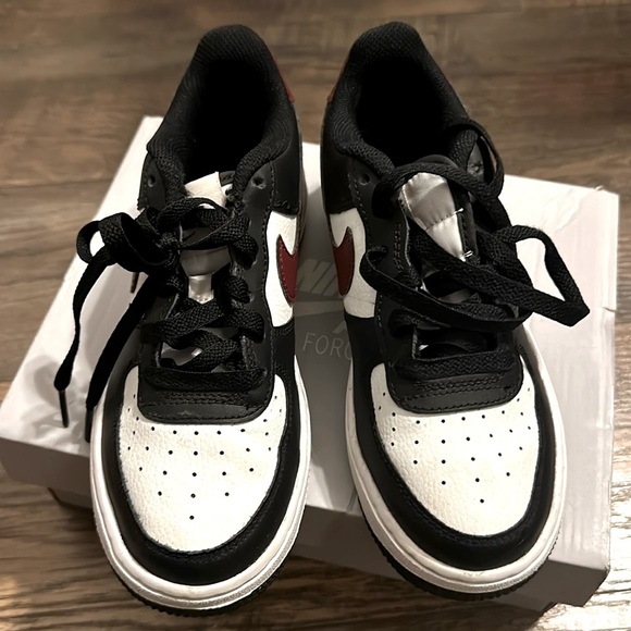 Nike Air Force 1 GS "Dark Team Red" White Black| size 2.5 - Picture 2 of 6